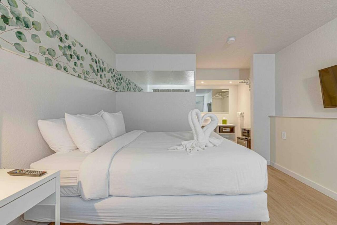 Travel Lodge By Wyndham 10 Min From Disney Kissimmee Exterior foto